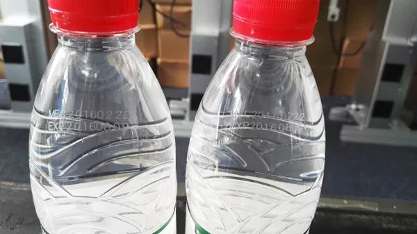 Máquina de codificación láser para botellas de PET